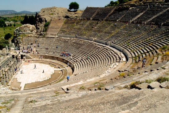 old -amphitheatre.jpg