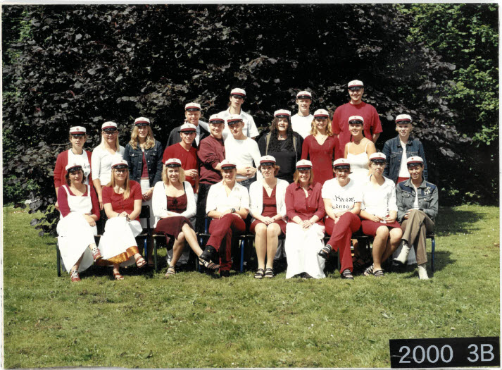 2000 3b studenter billede.jpg